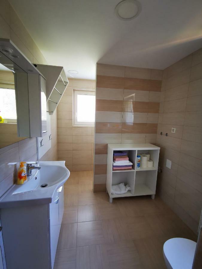 Apartmaji Tomsic Мойстрана Екстериор снимка